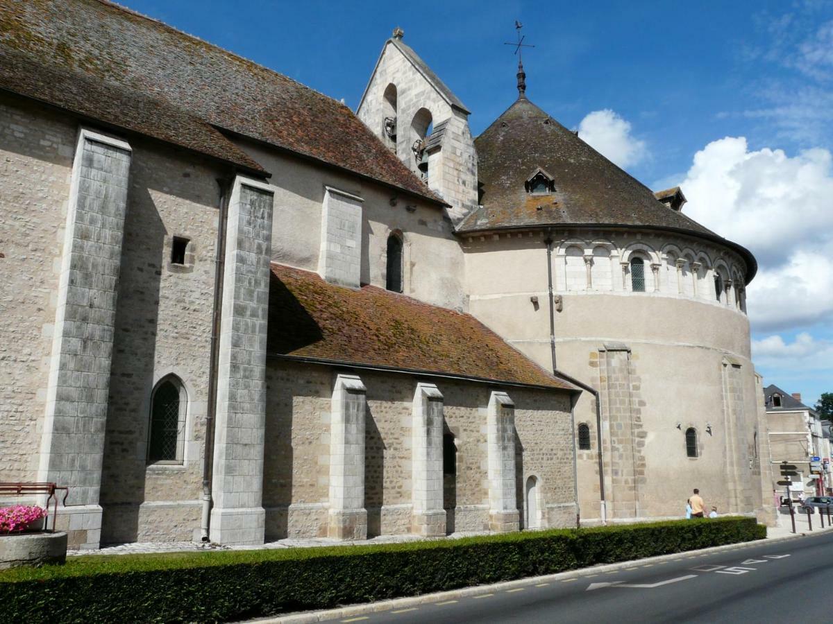 Les Chambres De La Basilique Neuvy-Saint-Sepulchre Exterior photo